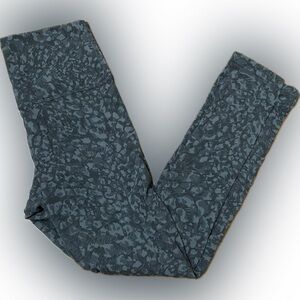 Women’s Lululemon Grey/Black Leopard Print Align Leggings